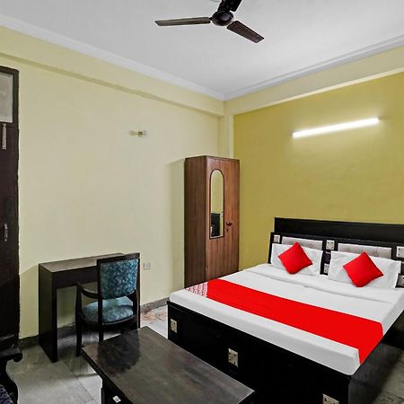 Hotel O Park View Noida Buitenkant foto