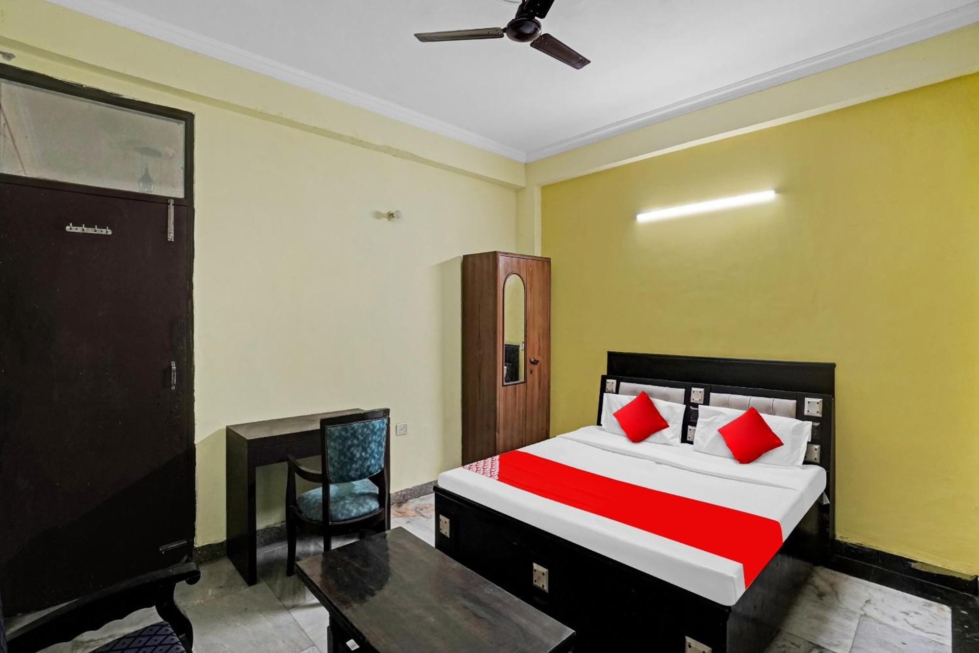 Hotel O Park View Noida Buitenkant foto