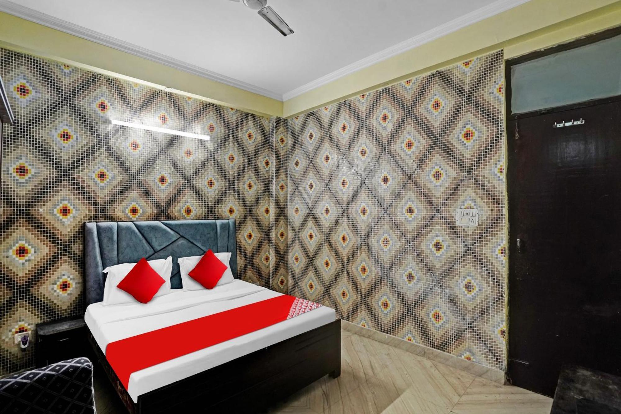 Hotel O Park View Noida Buitenkant foto